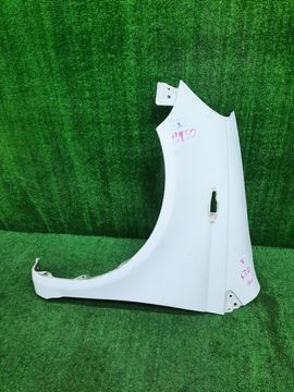 КРЫЛО НА TOYOTA VITZ SCP10