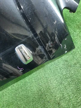 КРЫЛО НА TOYOTA ISIS ZNM10G