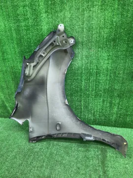 КРЫЛО НА TOYOTA ISIS ZNM10G