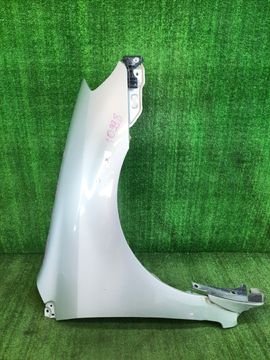 КРЫЛО НА TOYOTA COROLLA FIELDER ZZE122G