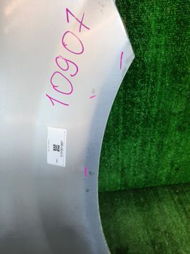 КРЫЛО НА NISSAN TINO V10