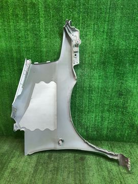 КРЫЛО НА NISSAN SERENA TC24