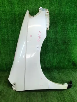 КРЫЛО НА TOYOTA IPSUM SXM10G