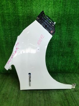 КРЫЛО НА TOYOTA VOXY ZWR80G