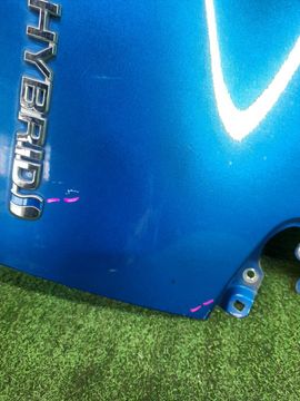 КРЫЛО НА TOYOTA AQUA NHP10