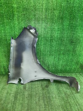 КРЫЛО НА TOYOTA AQUA NHP10