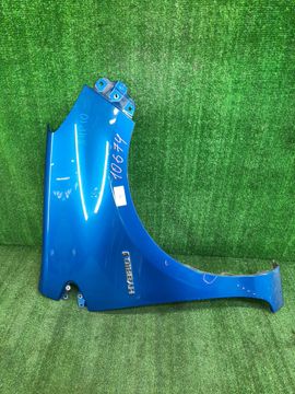 КРЫЛО НА TOYOTA AQUA NHP10