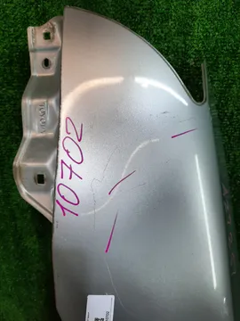 КРЫЛО НА TOYOTA AVENSIS AZT251