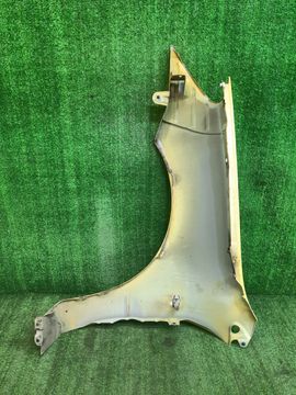 КРЫЛО НА MITSUBISHI LANCER CEDIA CS5W