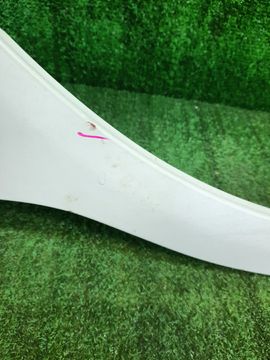 КРЫЛО НА MITSUBISHI DELICA PD6W