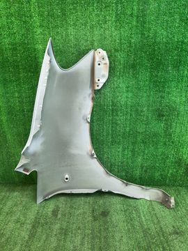 КРЫЛО НА TOYOTA IPSUM ACM21W