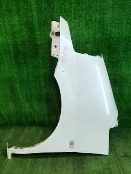 КРЫЛО НА NISSAN SERENA TC24