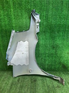 КРЫЛО НА NISSAN SERENA TC24