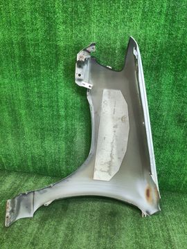 КРЫЛО НА NISSAN CUBE Z10