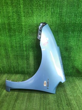 КРЫЛО НА TOYOTA PRIUS NHW20