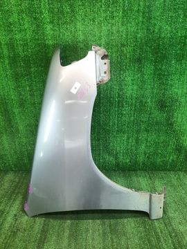 КРЫЛО НА NISSAN CUBE Z10