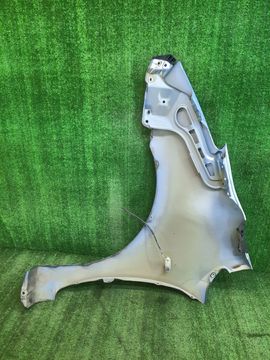КРЫЛО НА TOYOTA PRIUS NHW20
