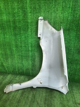 КРЫЛО НА TOYOTA RAUM EXZ10