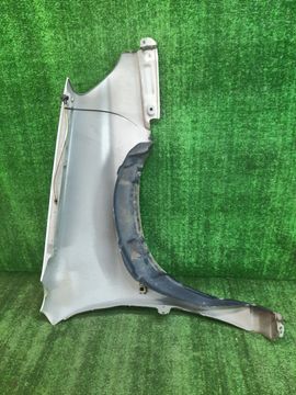 КРЫЛО НА TOYOTA RAUM EXZ10