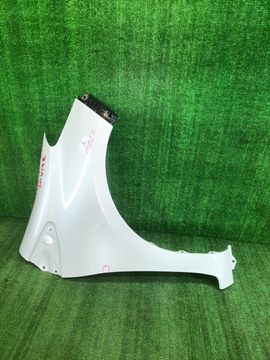 КРЫЛО НА TOYOTA VITZ KSP130