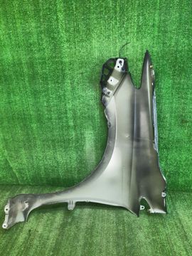 КРЫЛО НА TOYOTA AURIS NZE181H