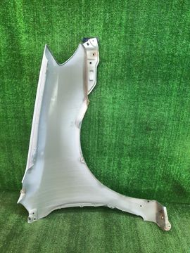 КРЫЛО НА TOYOTA COROLLA RUNX NZE121