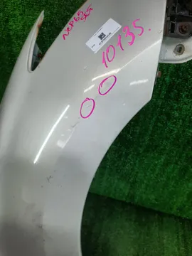 КРЫЛО НА TOYOTA IST NCP60