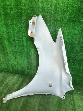 КРЫЛО НА TOYOTA IST NCP60