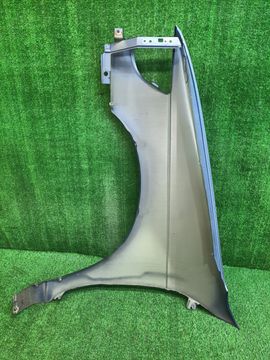 КРЫЛО НА NISSAN RNESSA N30