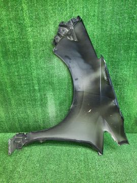 КРЫЛО НА NISSAN LEAF ZE1