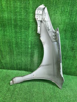 КРЫЛО НА TOYOTA HARRIER MCU30W