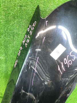 КРЫЛО НА TOYOTA AVENSIS AZT250