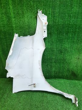 КРЫЛО НА NISSAN SERENA TC24