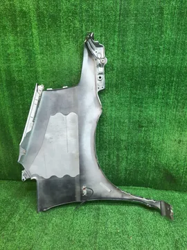 КРЫЛО НА NISSAN SERENA TC24