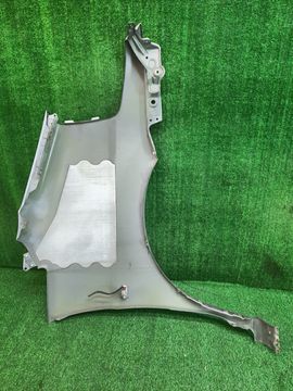 КРЫЛО НА NISSAN SERENA TC24