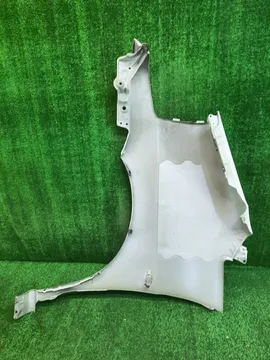 КРЫЛО НА NISSAN SERENA TC24