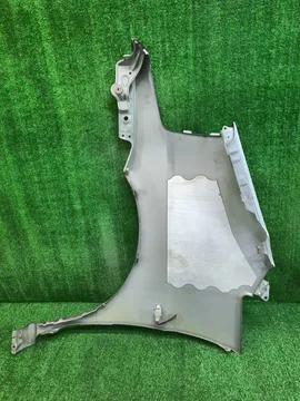 КРЫЛО НА NISSAN SERENA TC24