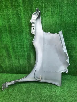 КРЫЛО НА NISSAN SERENA TC24