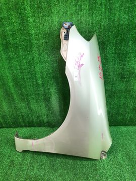 КРЫЛО НА TOYOTA COROLLA NZE121