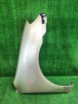 КРЫЛО НА TOYOTA ALLEX NZE121