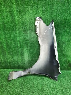 КРЫЛО НА TOYOTA ALLEX NZE121