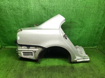 КРЫЛО НА TOYOTA AVENSIS AZT250