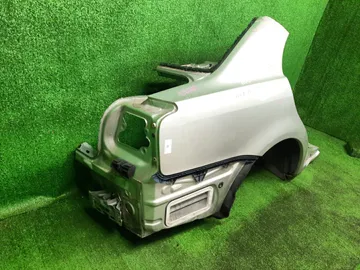 КРЫЛО НА TOYOTA AVENSIS AZT250