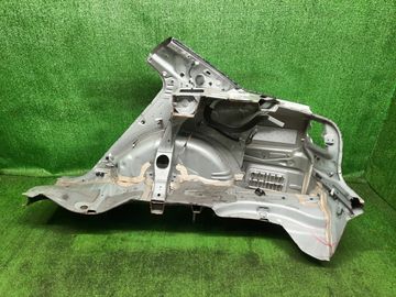 КРЫЛО НА TOYOTA AVENSIS AZT250