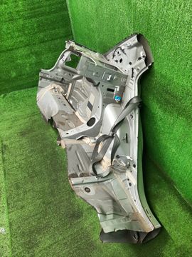 КРЫЛО НА TOYOTA AVENSIS AZT250