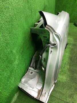 КРЫЛО НА TOYOTA AVENSIS AZT250