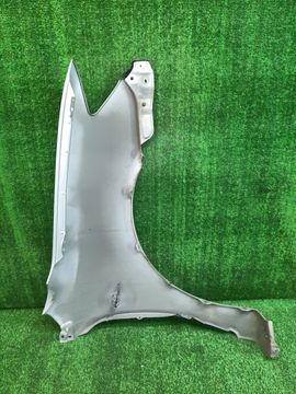 КРЫЛО НА TOYOTA COROLLA NZE121