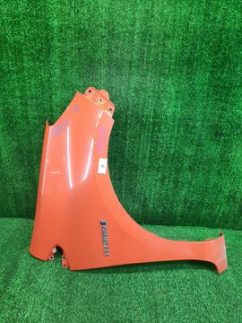 КРЫЛО НА TOYOTA AQUA NHP10