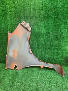 КРЫЛО НА TOYOTA AQUA NHP10