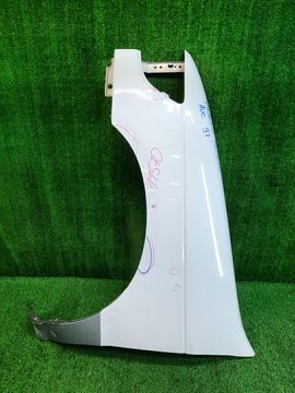 КРЫЛО НА NISSAN RNESSA N30